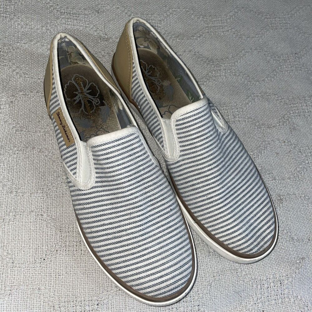 Tommy Bahama Womenโs Casual Sneakers Size 10 M Blue White Striped Beach Cruise